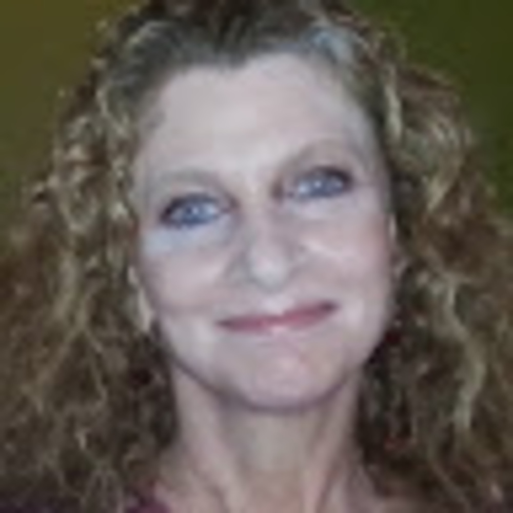 Meet your Posher, Simone